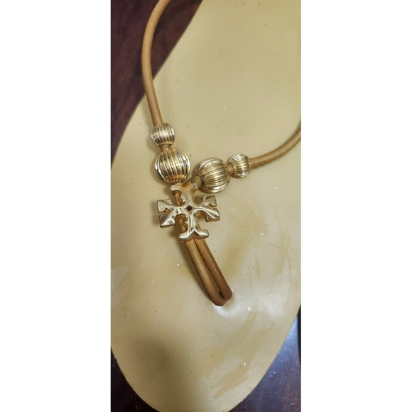 Tory Burch Women Leather Thong Sandals Gold Logo Beads Tan Flat Flip Flop Sze10M - Picture 3 of 9